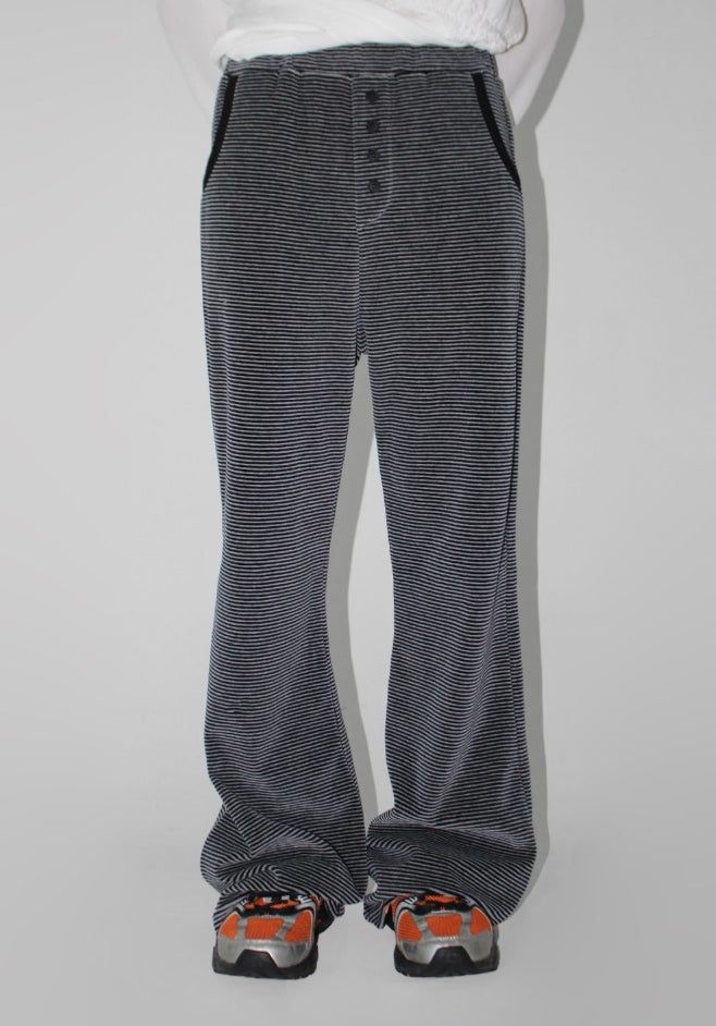AAKE(アケ)の「STRIPE VELOUR PANTS(Pants)」