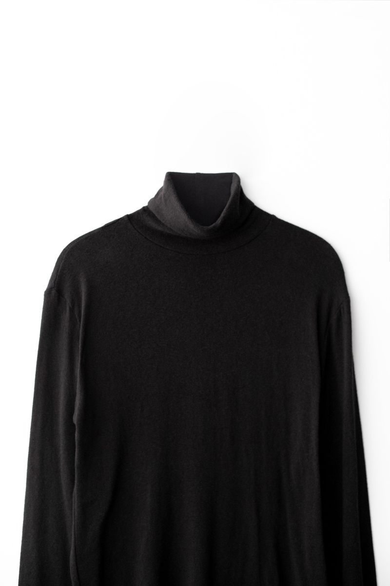 Soft turtle neck T-shirts (Black)