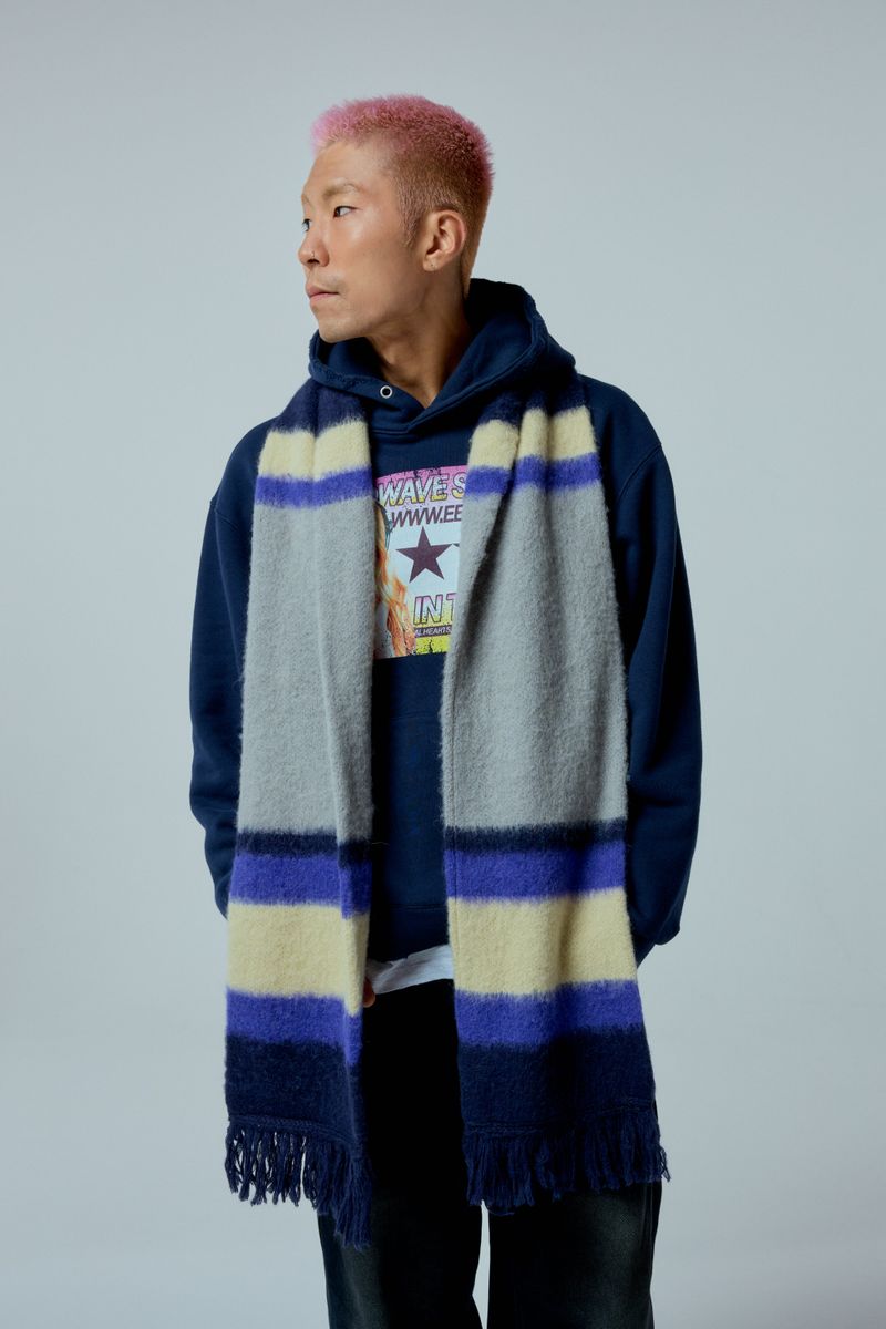 EEERRR Stripe brushed wool knit muffler (Navy)