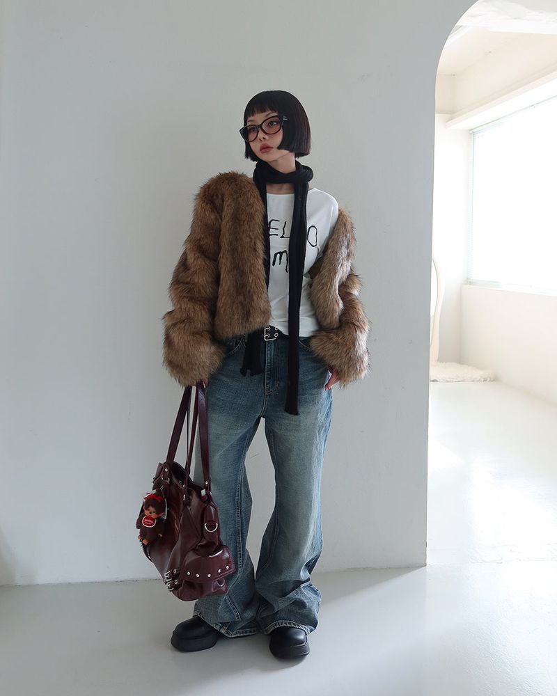 V-neck knit patch long muffler