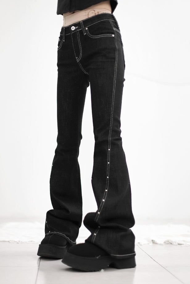 EEUN（イウン）の「Season studded bootcut（Pants）」