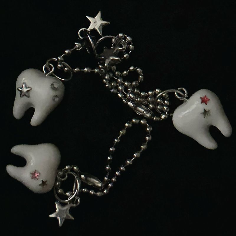 【MADE】 Tooth Fairy Keyring