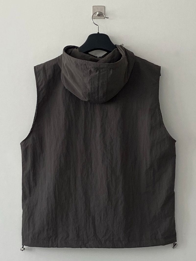 Track anorak vest