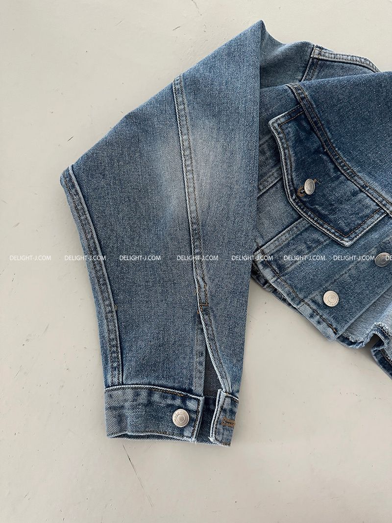 Wafer pocket cropped jean jacket