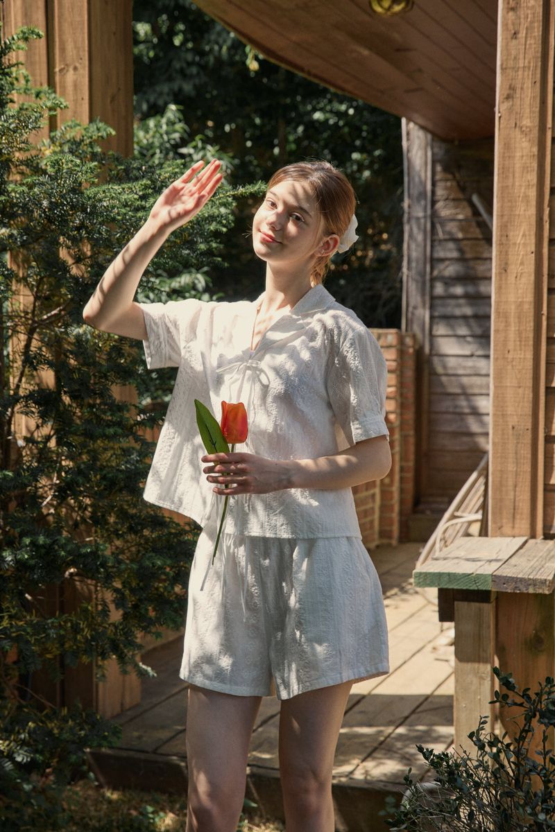 PINK PINEAPPLE（ピンクパイナップル）の「FOREST LACE SHIRT（Tops）」