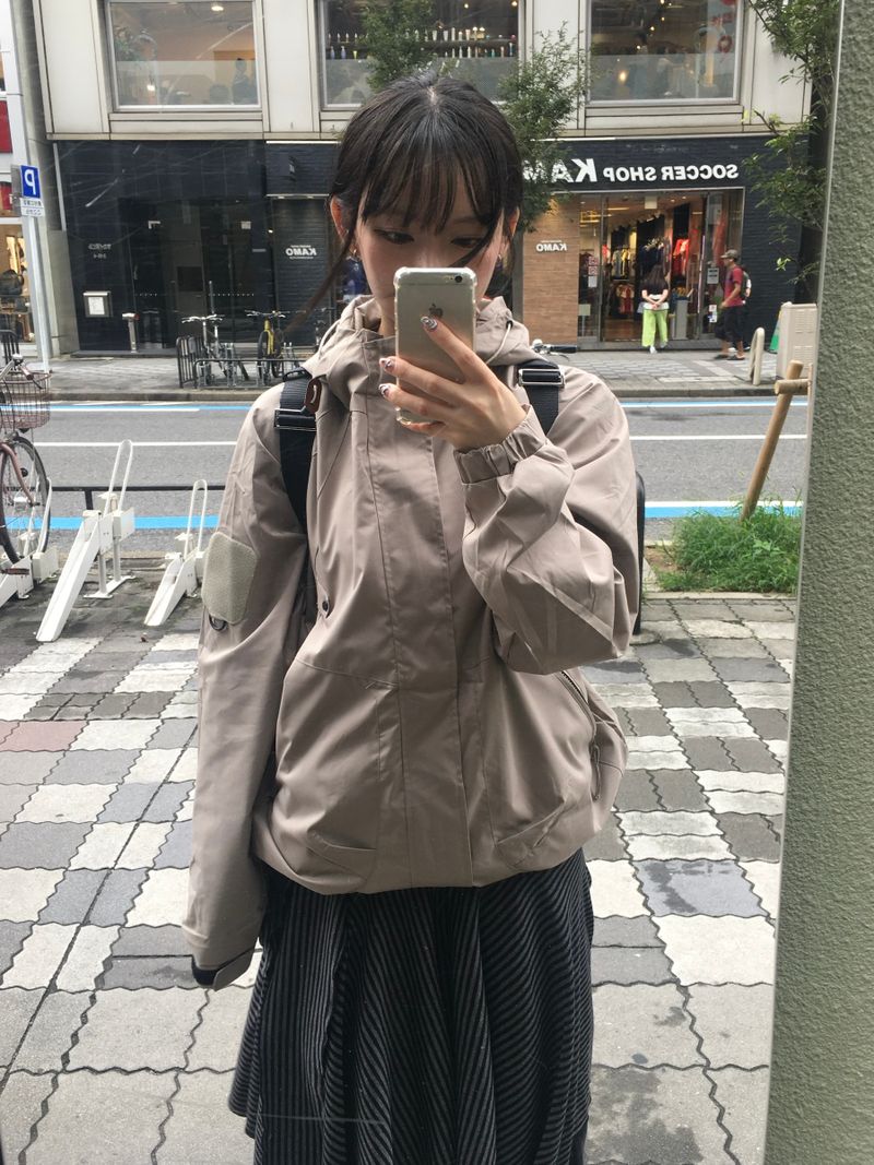 Harper Gorp Hooded Windbreaker (4c)