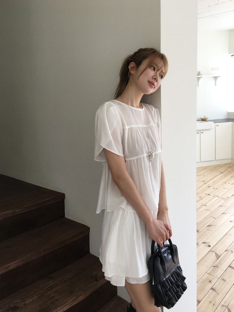 Tulip puff Blouse