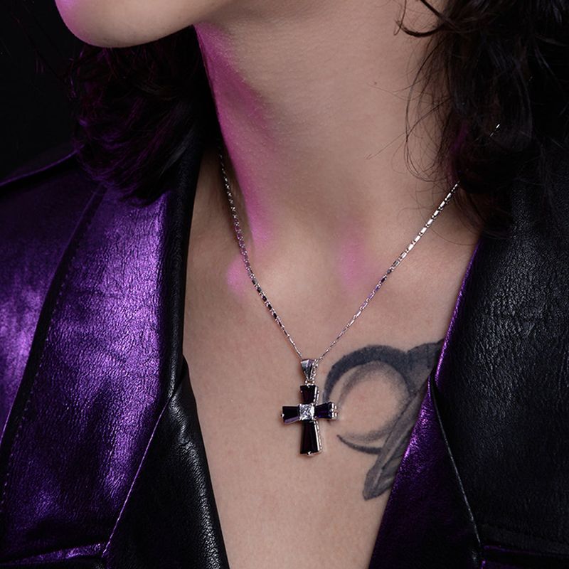 blackpurple(ブラックパープル)の「ディーリークロスネックレス/Dilly Cross Necklace(Accessories)」