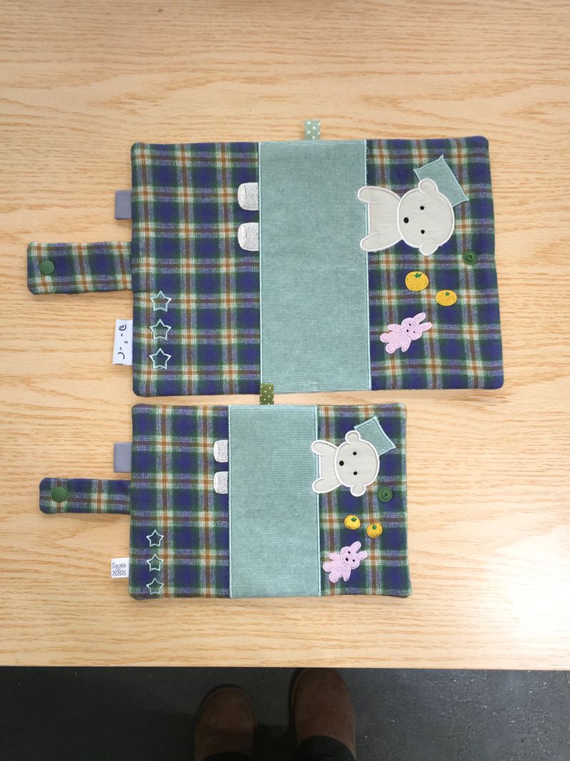 <Can’t escape my blanket> book cover a6