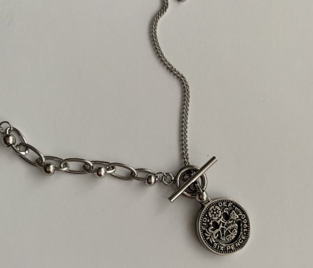 si Simple Smile Unique Coin Toggle Bar Chain Necklace