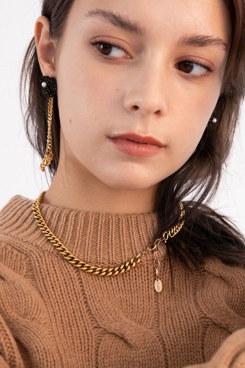 Surgical bold chain necklace