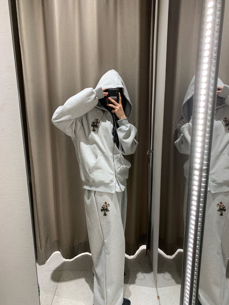 Reho Cross Patch Sweat Pants