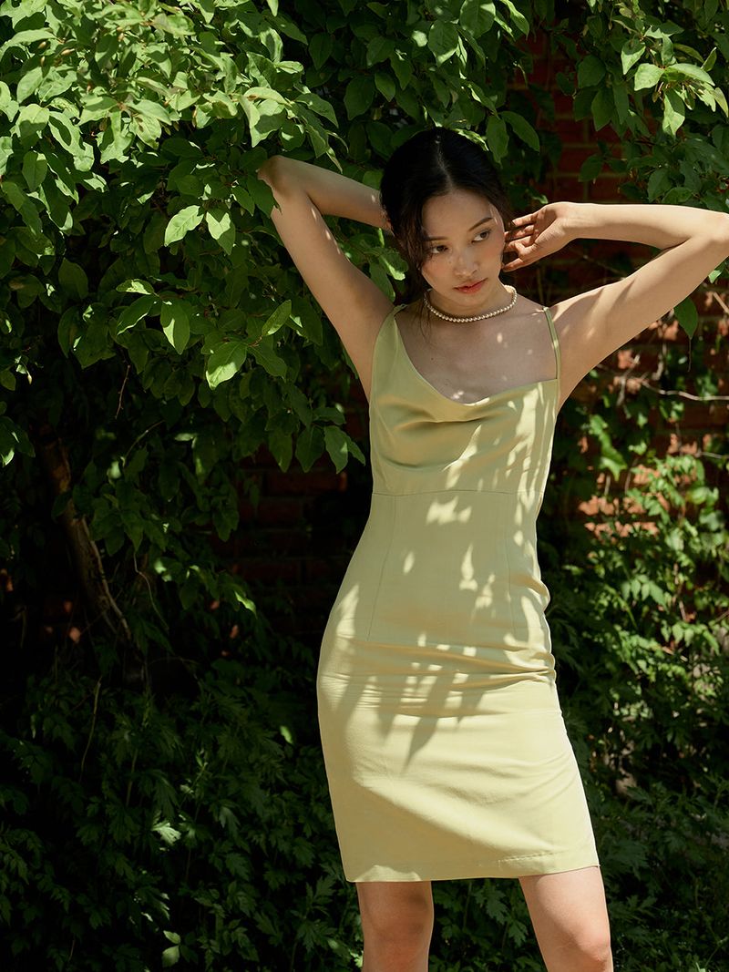 Unbalance draped dress (Light green)