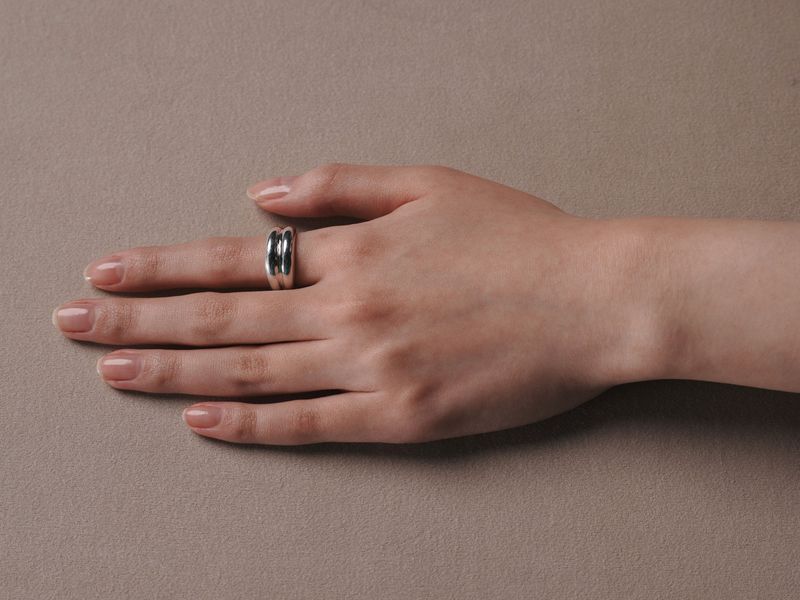 Double bold ring