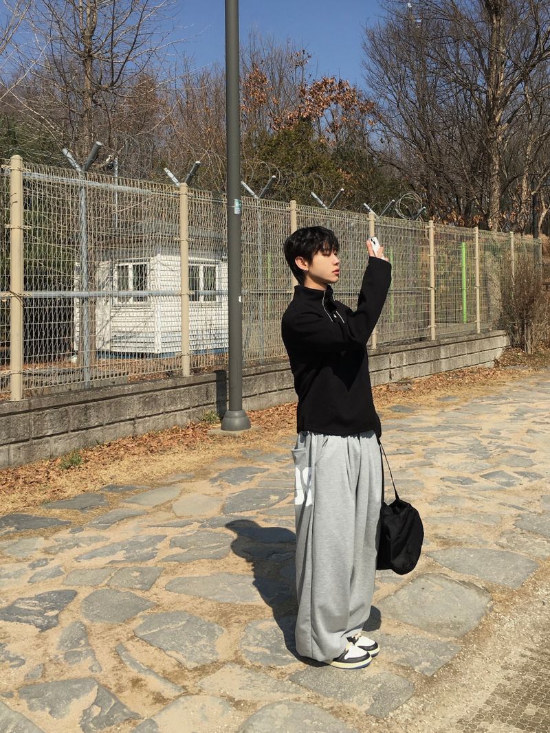 Dev Turtleneck Crop Waffle Sweatshirt 3C