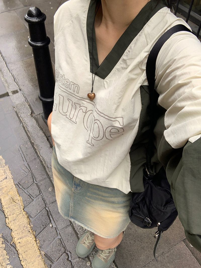 Dunes European Nylon V Sweatshirt