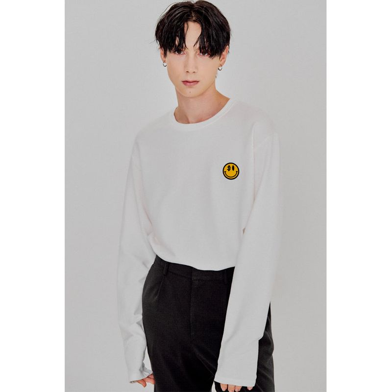 DXOH(ディソエイチ)の「スマイルロングスリーブTシャツ(トップス)」