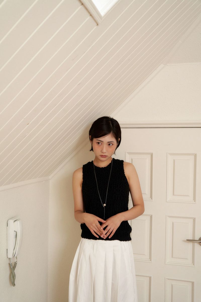 maxy moving ball necklace - silver