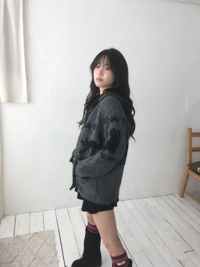 Meow Nordic Knit Zip-Up