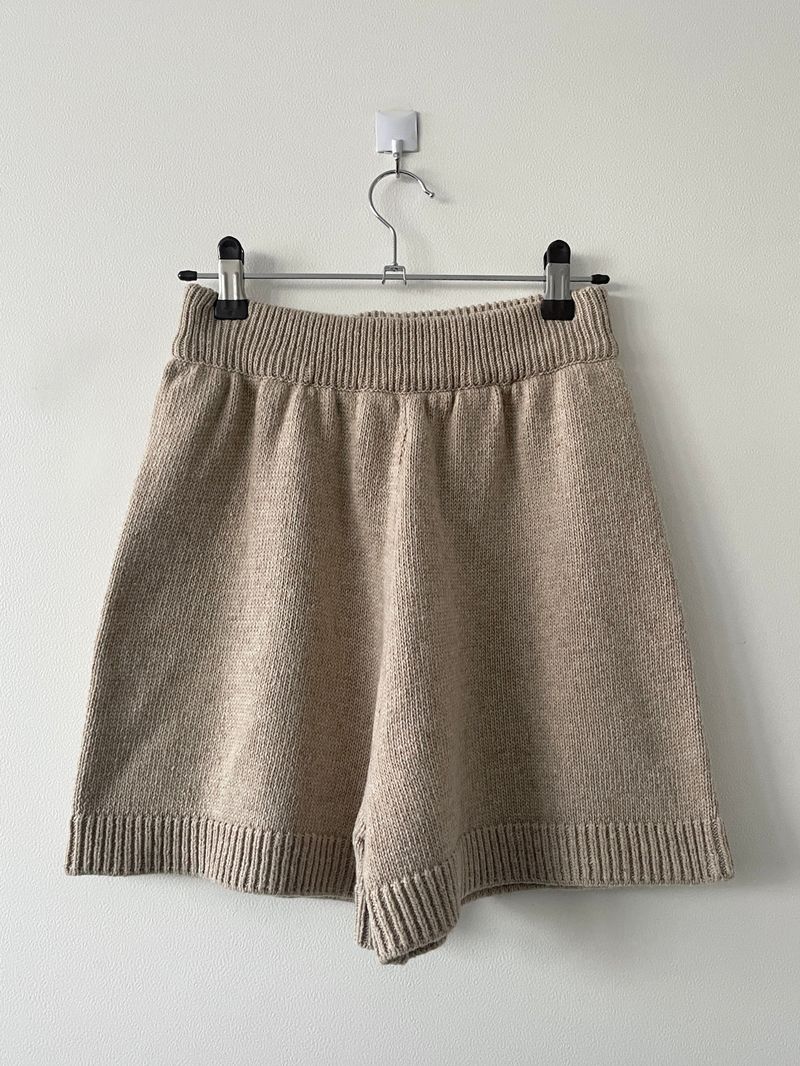 Lovely wide knit shorts