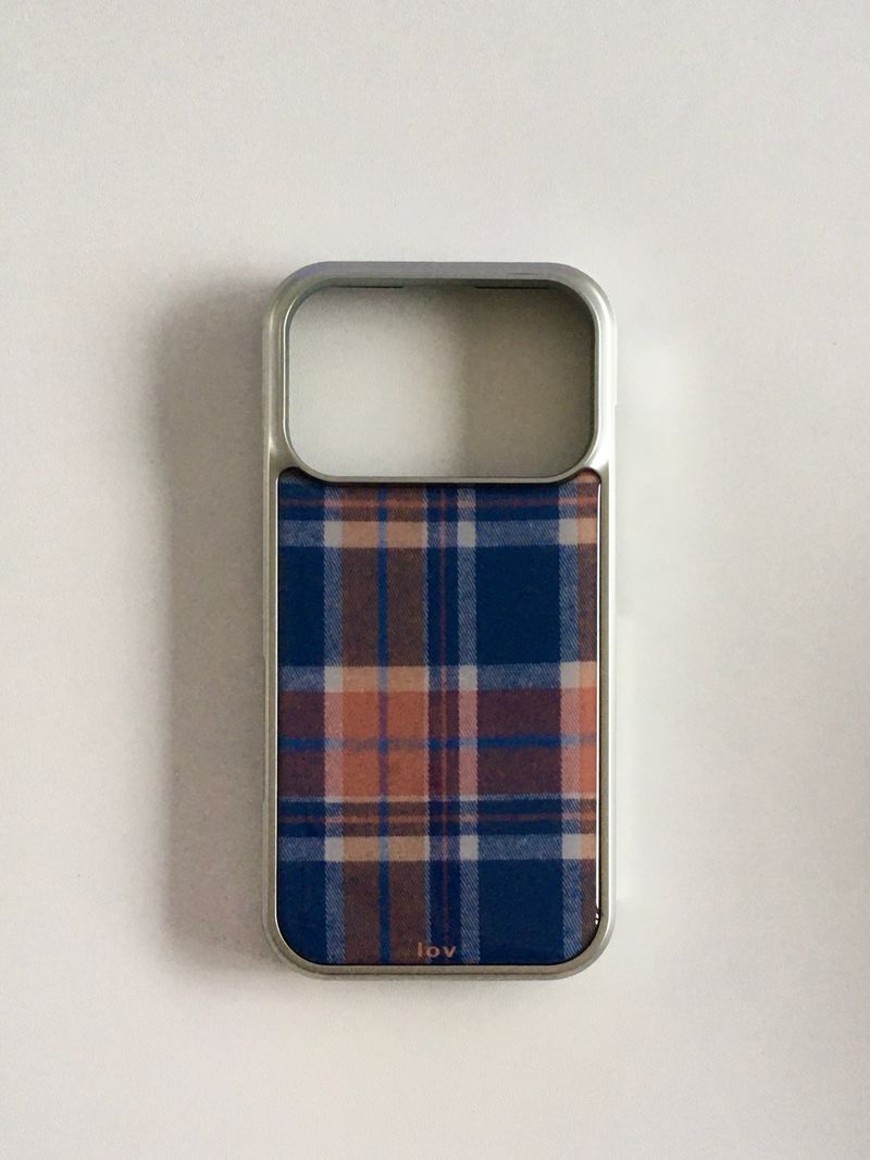 lovinhere(ラビンヒア)の「Maple Epoxy Silver Case(Smartphone Accessories)」