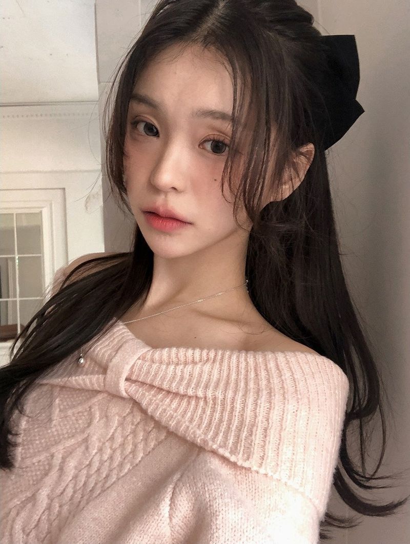 Present Ribbon Twist Loose Off Shoulder Knit (4color)