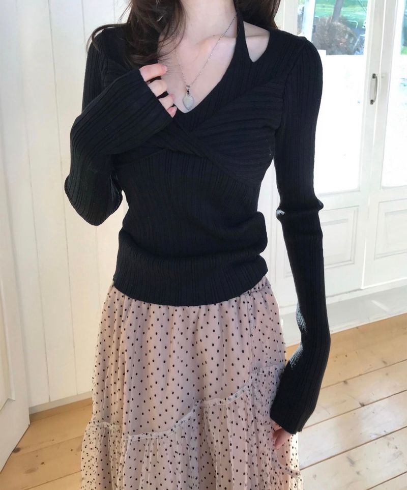 charlotte bust twist slit top
