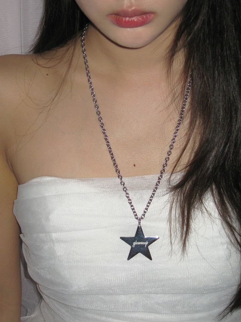 gleameep star necklace