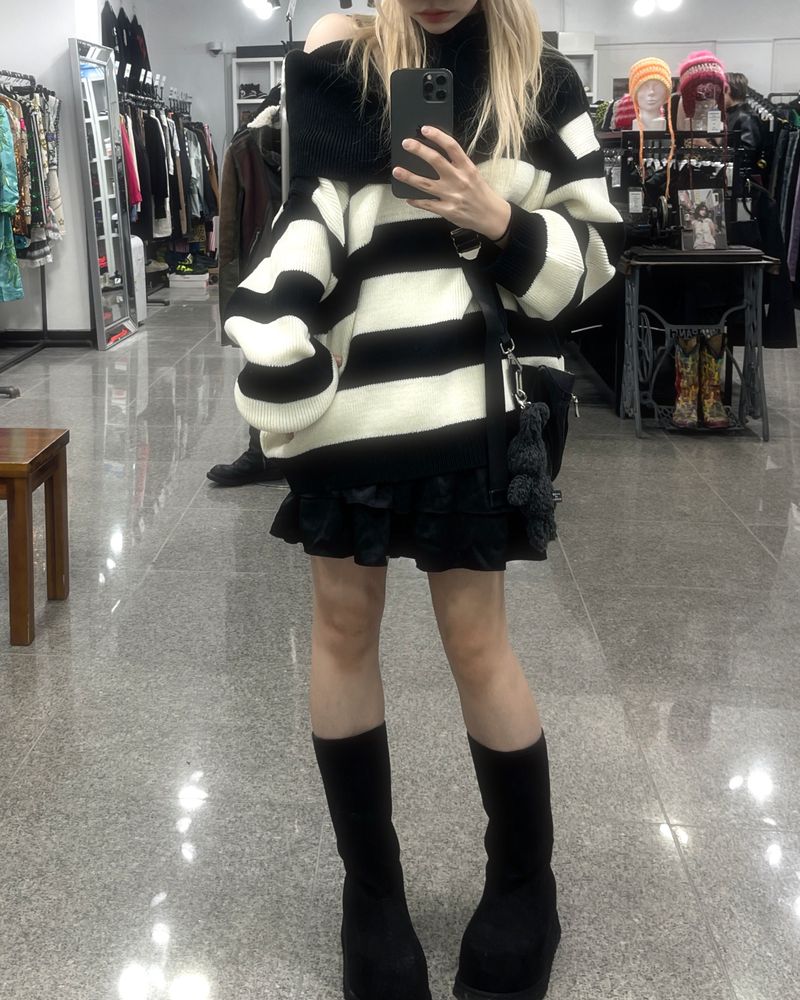 Off-shoulder Oversized Fit Stripe Knitwear