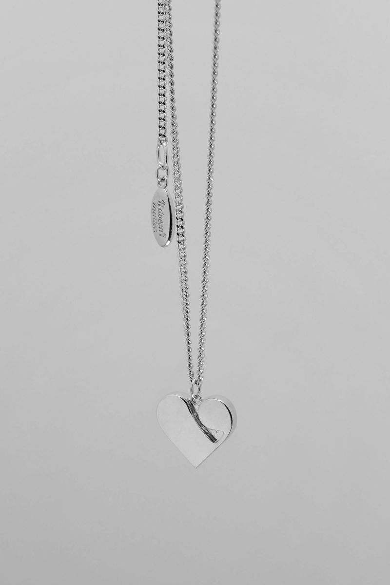 Flat heart symbol necklace