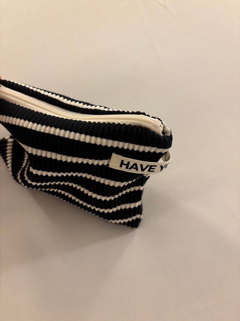 Mono ribbed stripe flat pouch - black , S size
