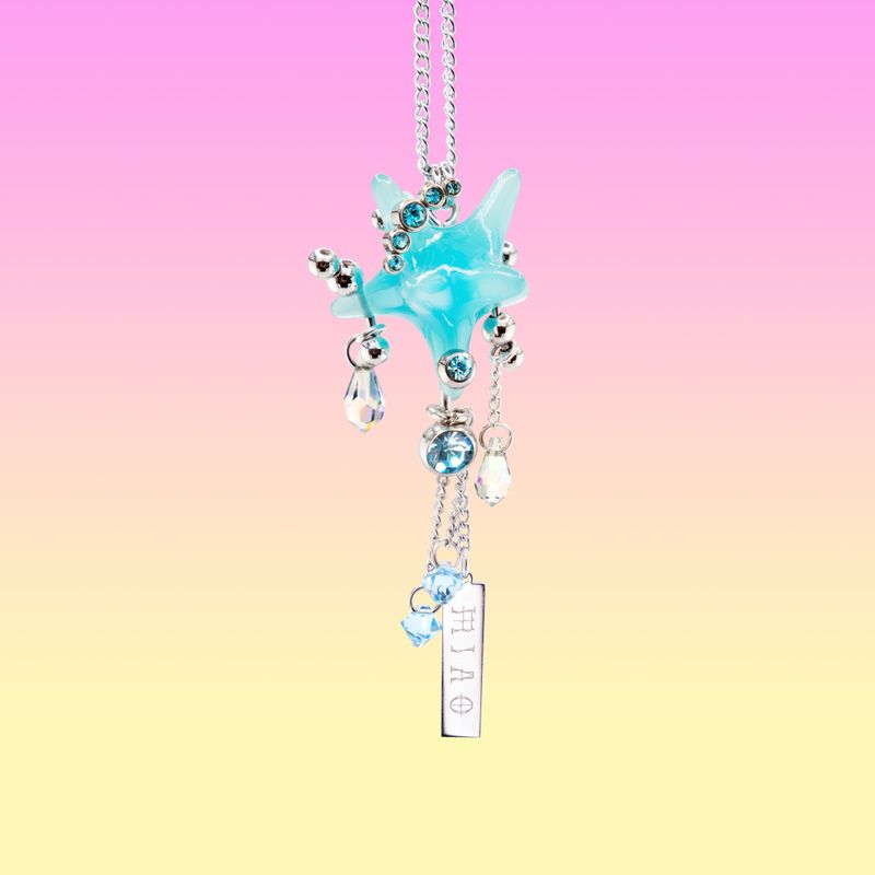 Miao Atelier（ミアオ アトリエ）の「エンチャントオーブペンダント (CYAN)（アクセサリー）」