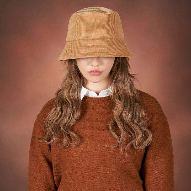 Corduroy label bucket hat