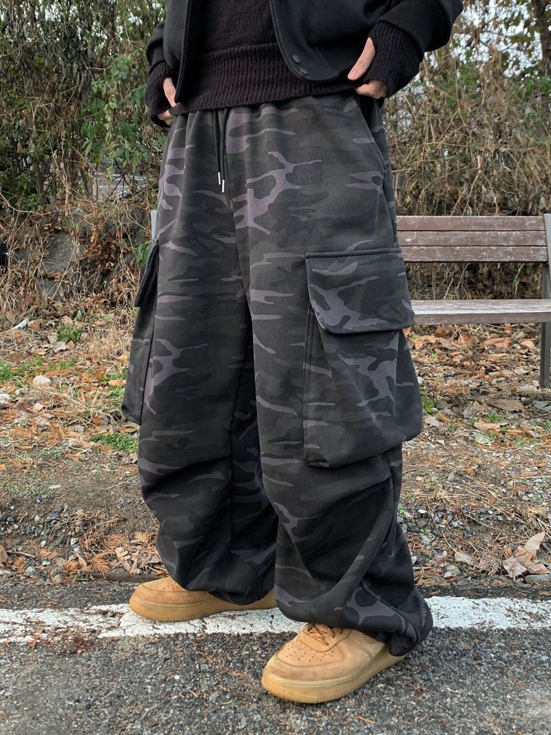 WHAT A LOOK(ワット ア ルック)の「Brushed) Military cargo sweatpants(Pants)」
