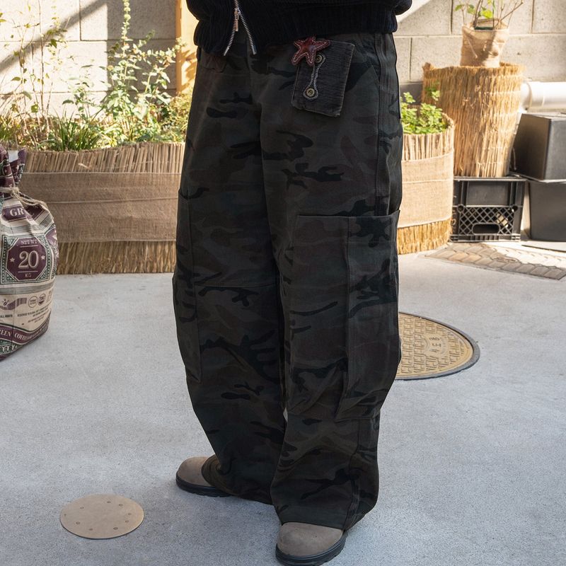 Lumping cargo pants / Camo