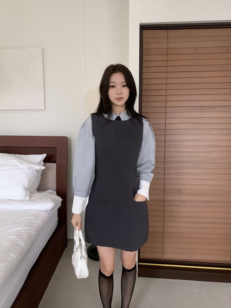 Classic Mae Simple Line Two-Pocket Mini Dress