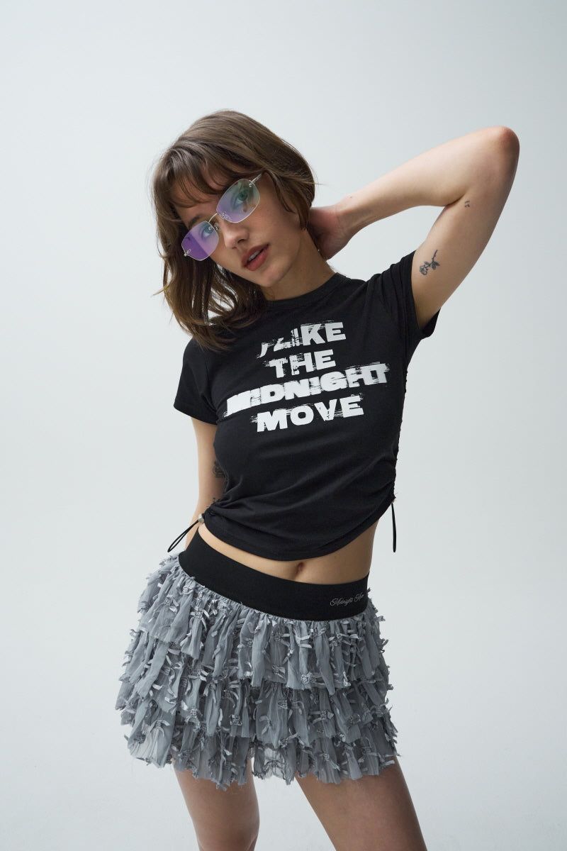 string t (black)