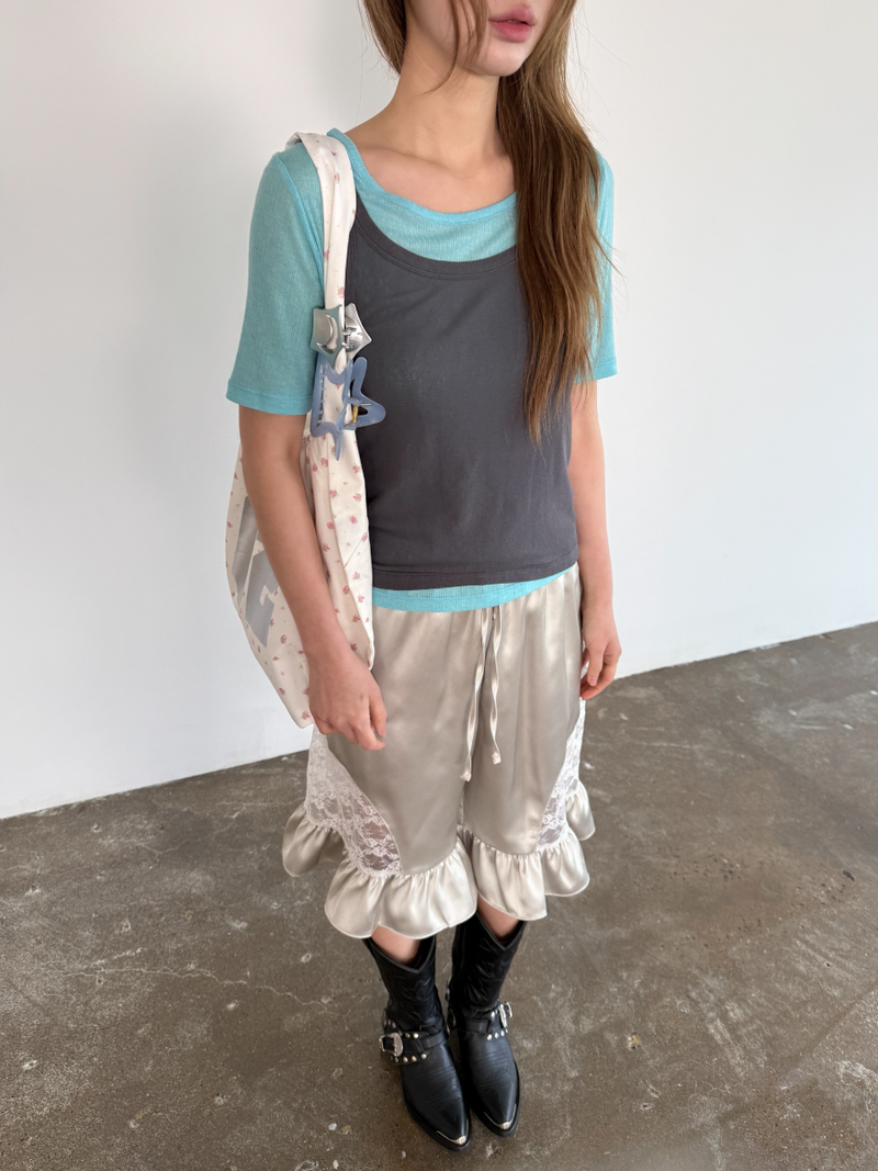 silky frill bermuda pants