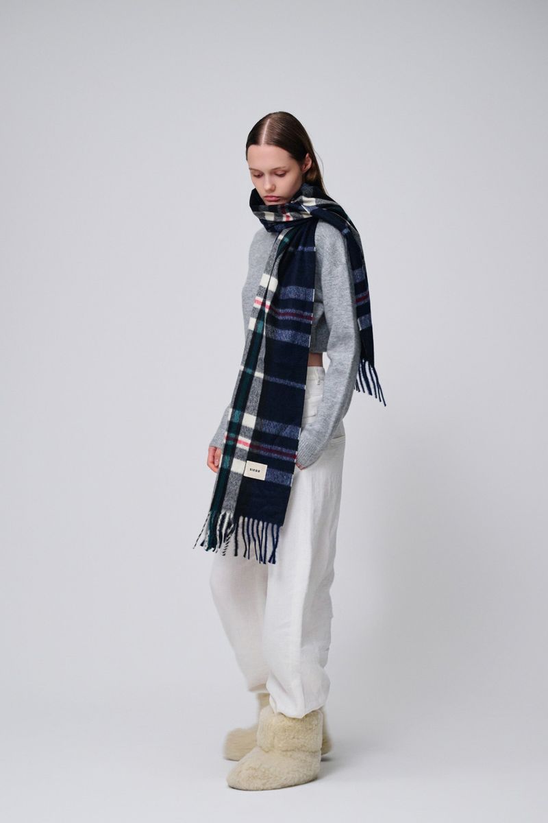 CALVI muffler_navy