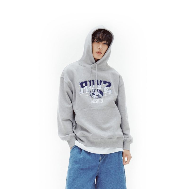 RDVZ（ランデブー）の「R.D刺繍ロゴフーディー（トップス）」