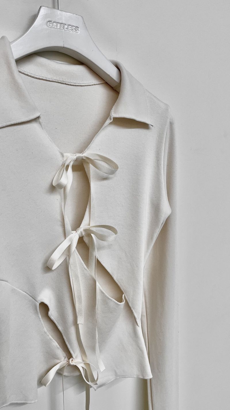 RIBBON COLLAR T-SHIRT