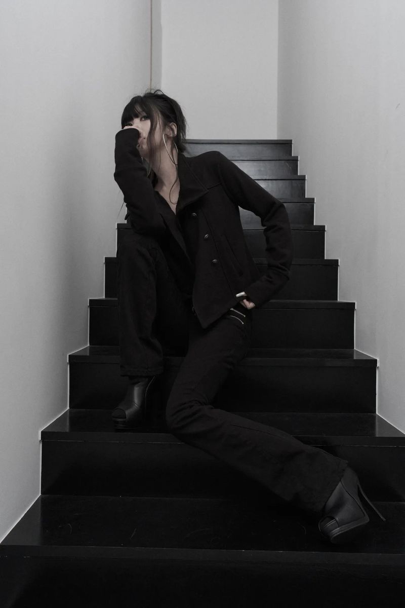 [label] double zipper cut low-rise bootcut pants (black)