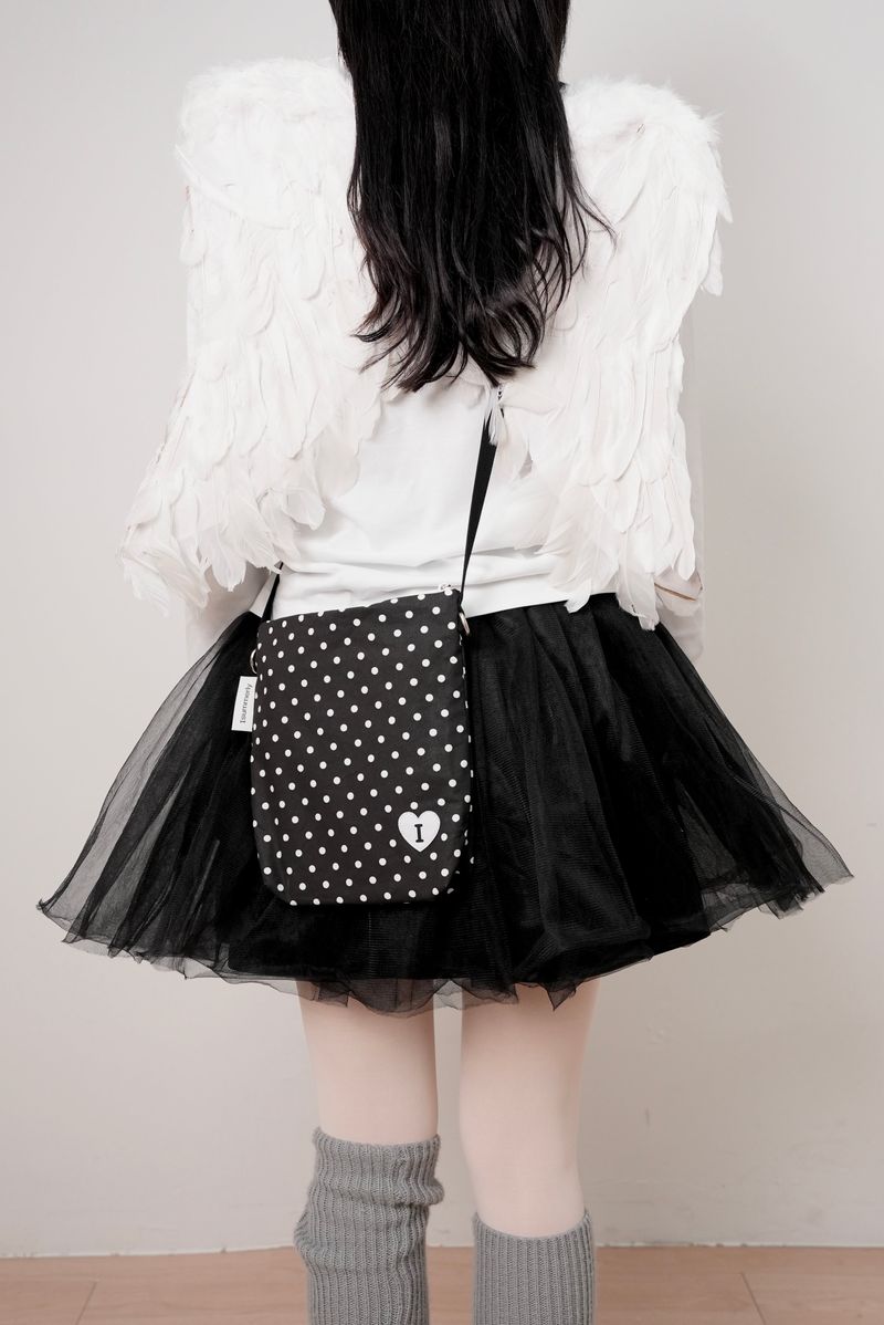 Koi cross bag - Black bean milk (black)