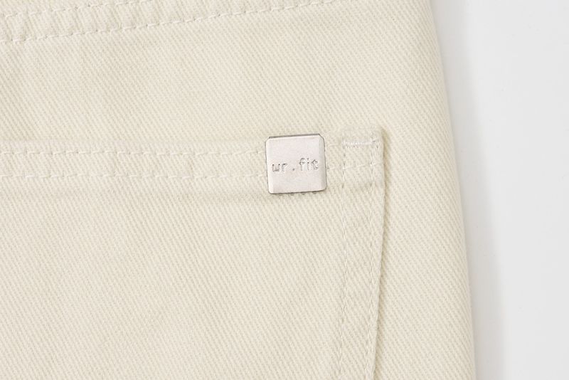 PUPPY EMBROIDERED CREAM DYED STRAIGHT DENIM code 26226