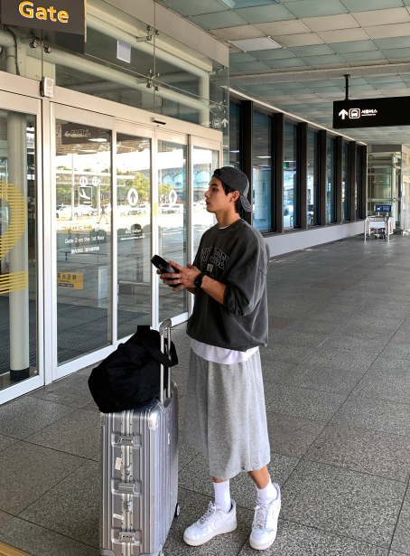 Kuiper Basic Snap Button Bermuda Pants
