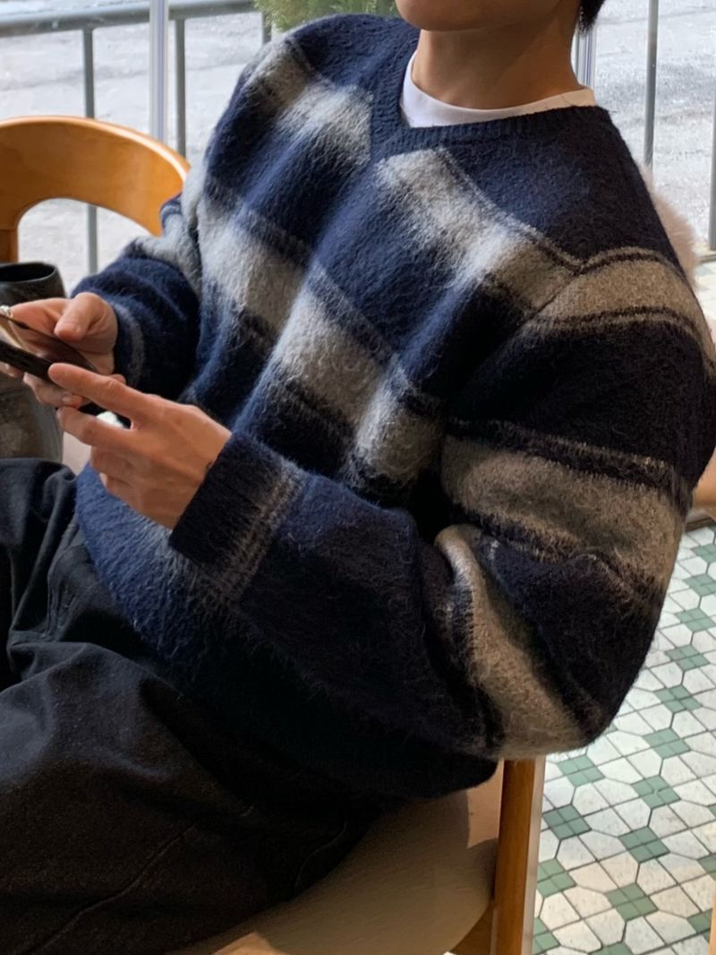 マーリーウールVネックニット