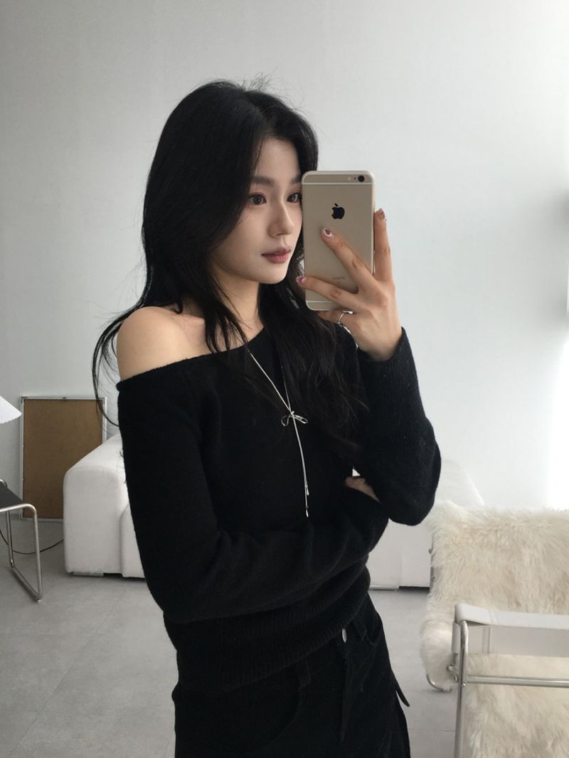 Ribbon necklace