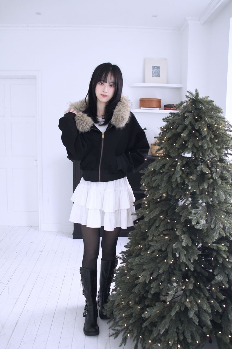Cropped Fur Hooded Zip-Up (2color)