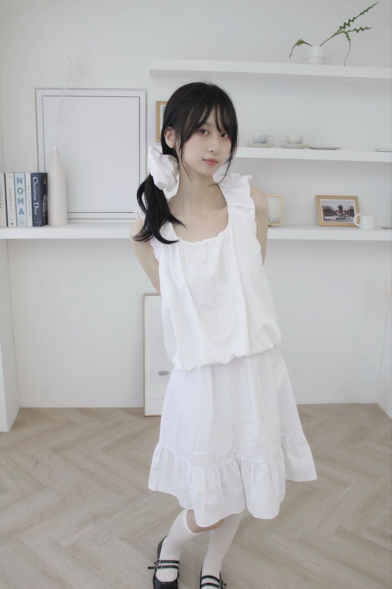 Balloon frill blouse crunch set