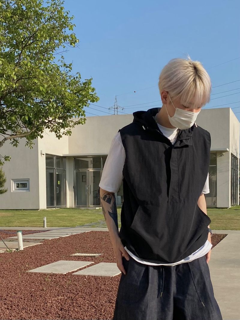 Track anorak vest